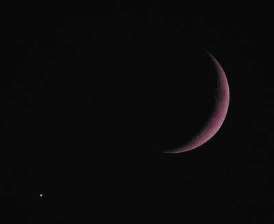 Moon and Venus taken on a hazy July 15th 2018